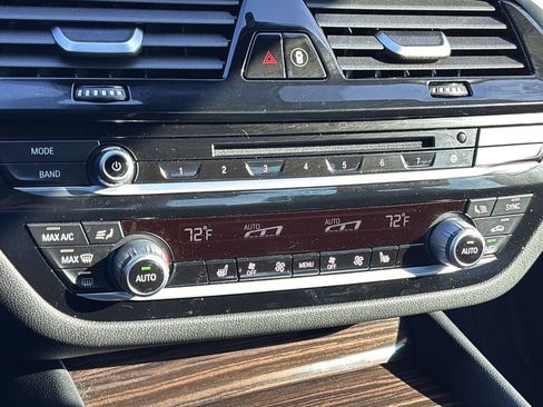 Used 2019 BMW 530i 530i w/ Convenience Package image 33