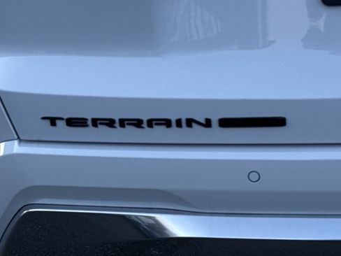 New 2026 GMC Terrain Denali w/ LPO, Black Badging Package image 10