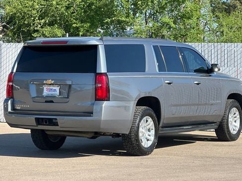 Used 2020 Chevrolet Suburban LS w/ Max Trailering Package AWD/4WD image 4