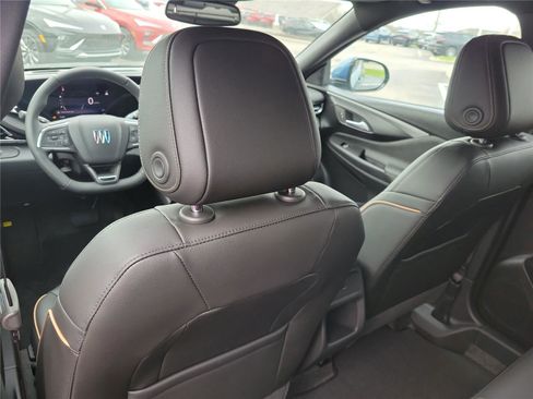 New 2026 Buick Envista Avenir image 13