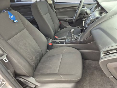 Used 2018 Ford Focus S FWD image 22
