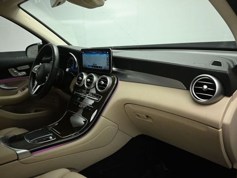 Used 2020 Mercedes-Benz GLC 300 4MATIC image 28