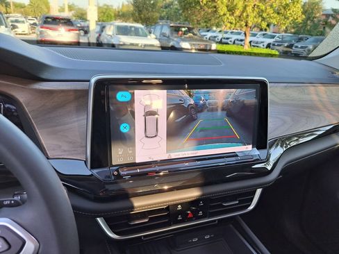 New 2026 Volkswagen Atlas SE FWD image 11