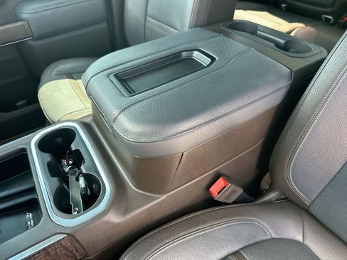 Used 2022 GMC Sierra 3500 Denali w/ Technology Package image 21