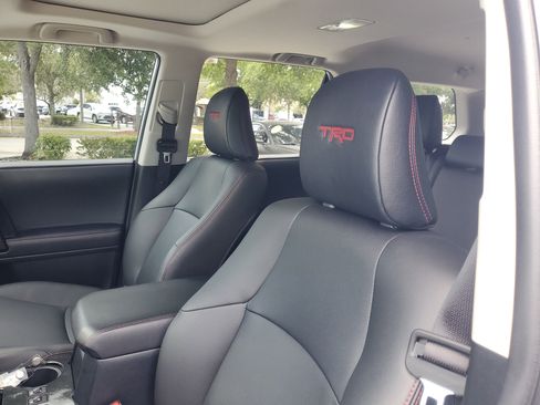 Certified 2024 Toyota 4Runner TRD Off-Road Premium w/ Off Road Premium Plus Package AWD/4WD image 17