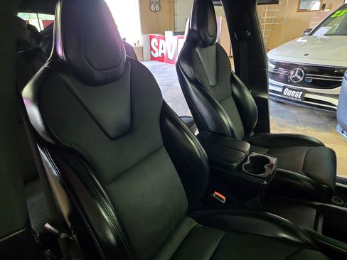 Used 2018 Tesla Model X 100D image 62