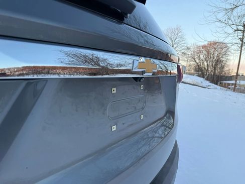 Used 2020 Chevrolet Traverse LS image 9