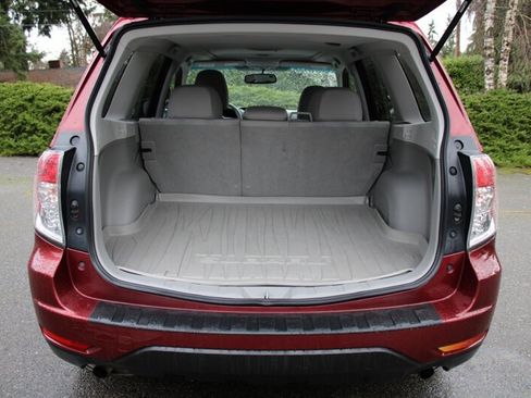 Used 2010 Subaru Forester 2.5X Premium w/ Popular Equipment Group 5B image 16