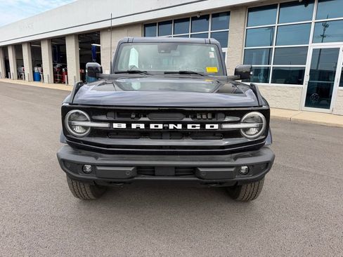 Used 2021 Ford Bronco Outer Banks AWD/4WD image 2