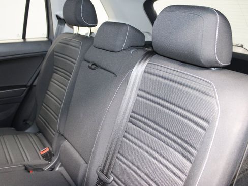 Used 2022 Volkswagen Tiguan S image 22