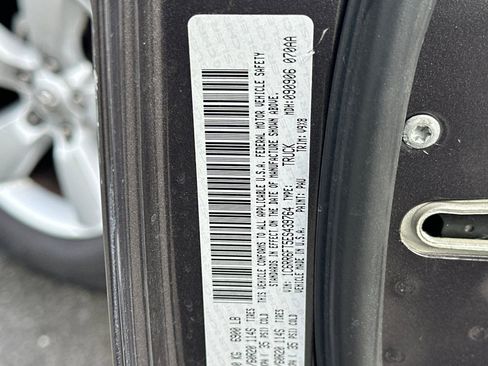 Used 2014 RAM 1500 Express image 33