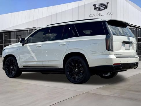 Used 2025 Cadillac Escalade Sport Platinum w/ LPO, ONYX Package AWD/4WD image 6