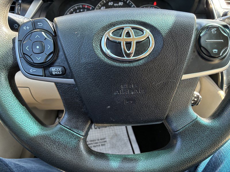 Used 2014 Toyota Camry LE FWD image 9
