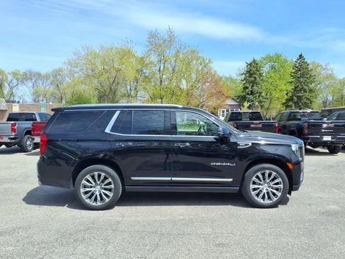 Used 2022 GMC Yukon Denali w/ Denali Premium Package AWD/4WD image 2