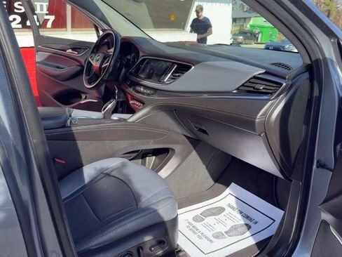 Used 2020 Buick Enclave Essence image 34