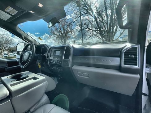 Used 2018 Ford F250 XLT image 25