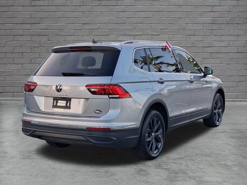 Used 2024 Volkswagen Tiguan SE FWD image 11