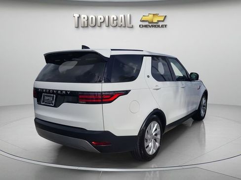 Used 2024 Land Rover Discovery S AWD/4WD image 3