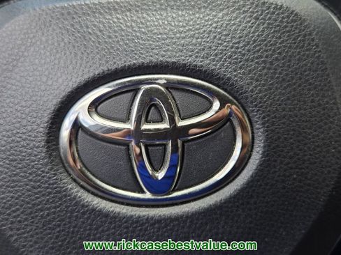 Used 2021 Toyota Corolla SE FWD image 28