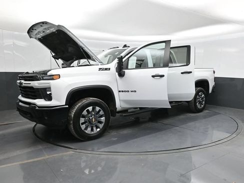 Used 2024 Chevrolet Silverado 2500 Custom w/ Custom Value Package AWD/4WD image 67