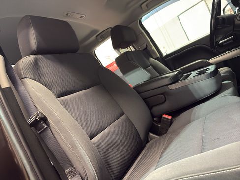 Used 2018 Chevrolet Silverado 1500 LT w/ All Star Edition image 21