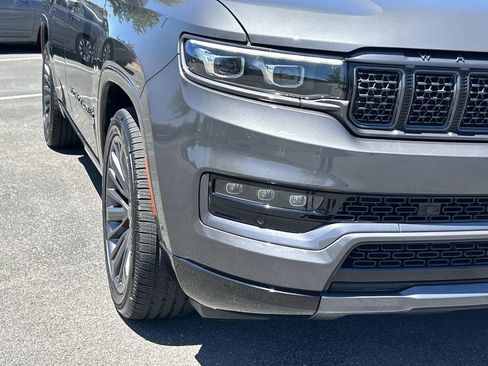 Used 2022 Jeep Grand Wagoneer Series III AWD/4WD image 12