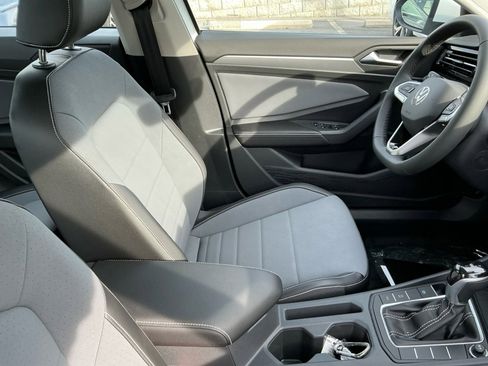 New 2026 Volkswagen Jetta SE image 29