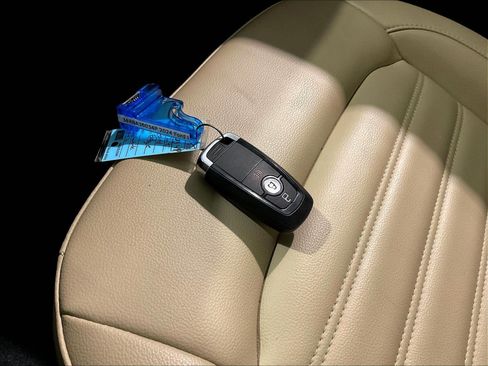 Used 2024 Ford Edge SEL w/ Cargo Accessory Package AWD/4WD image 33