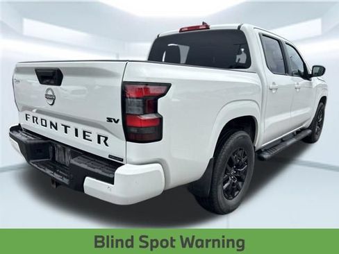 Used 2023 Nissan Frontier SV w/ Midnight Edition Package RWD image 6