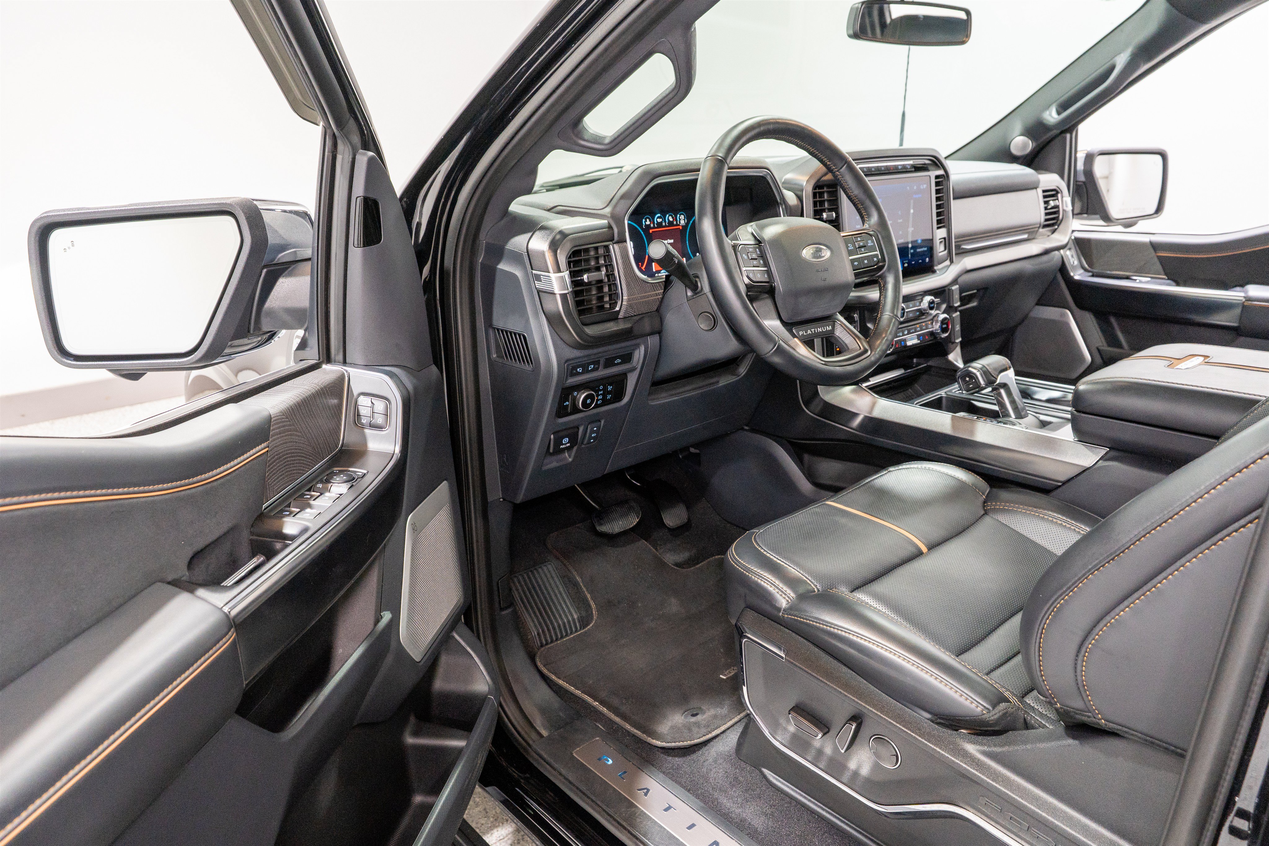 Used 2023 Ford F150 Platinum w/ FX4 Off-Road Package AWD/4WD image 14