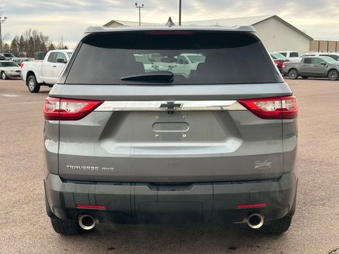 Used 2020 Chevrolet Traverse LS image 39