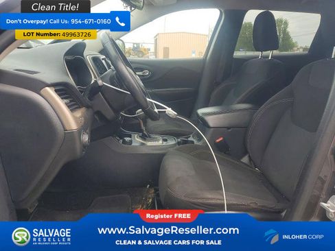 Used 2015 Jeep Cherokee Latitude image 9