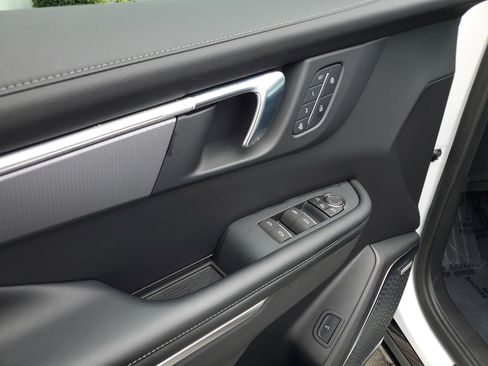 Certified 2025 Buick Enclave Sport Touring w/ Power Package image 21