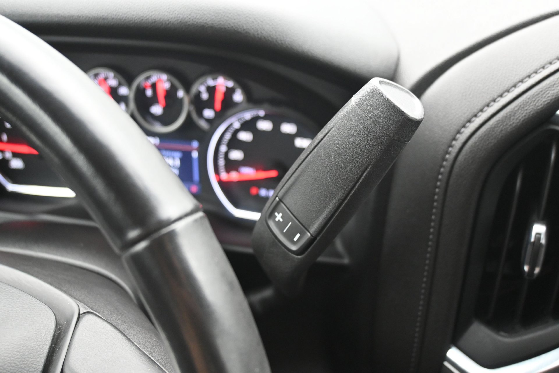 Used 2021 Chevrolet Silverado 1500 LT Trail Boss w/ Bed Protection Package AWD/4WD image 21