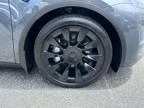 Used 2023 Tesla Model Y Long Range AWD/4WD image 19