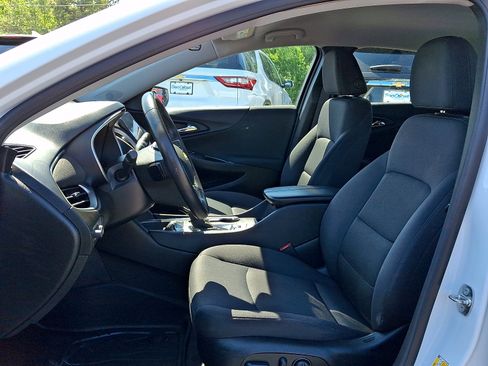 Certified 2022 Chevrolet Malibu LT w/ Sport Edition FWD image 14