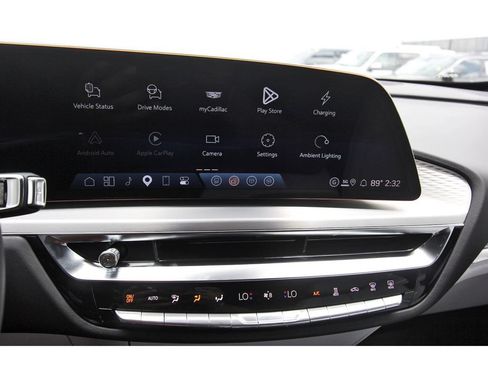 New 2027 Cadillac Lyriq Luxury AWD/4WD image 16