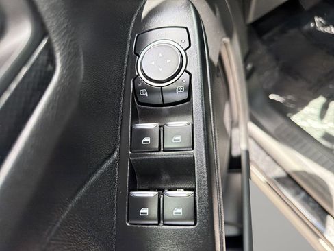 Used 2025 Ford Escape ST-Line AWD/4WD image 16