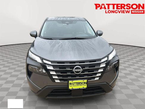 Used 2025 Nissan Rogue SV FWD image 2