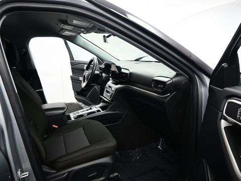 Used 2022 Ford Explorer XLT RWD image 18