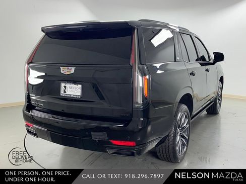 Used 2022 Cadillac Escalade Sport Platinum w/ Heavy-Duty Trailer Package image 6
