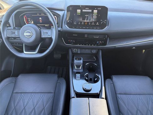 Used 2023 Nissan Rogue Platinum AWD/4WD image 9