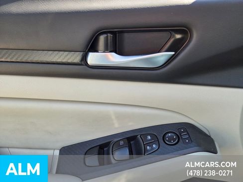 Used 2025 Nissan Altima 2.5 SV image 26