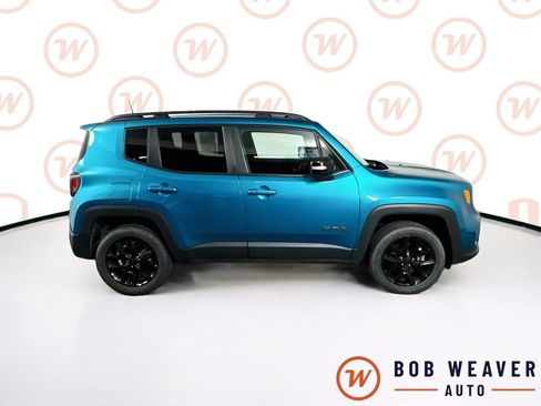 Used 2022 Jeep Renegade Altitude w/ Convenience Group AWD/4WD image 9