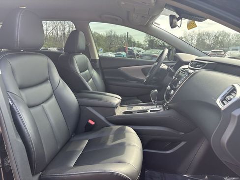 Certified 2024 Nissan Murano SV w/ SV Midnight Edition Package FWD image 18