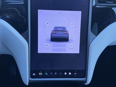 Used 2019 Tesla Model X 75D image 28
