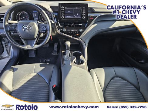 Used 2024 Toyota Camry SE FWD image 17