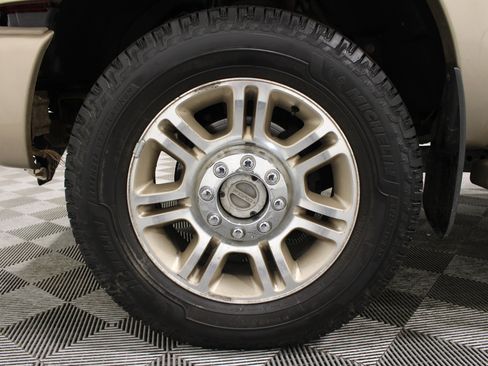Used 2013 Ford F350 King Ranch w/ FX4 Off Road Pkg AWD/4WD image 34