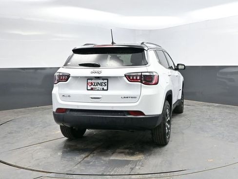 Used 2026 Jeep Compass Limited AWD/4WD image 9