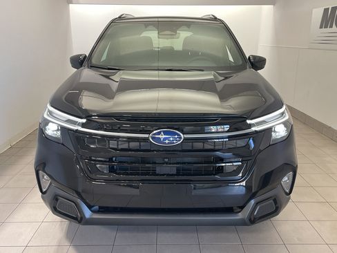 Used 2026 Subaru Forester Touring w/ Touring Package image 3